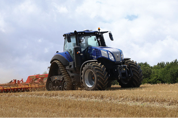 New Holland T8.435 SMARTTRAX for sale at H&M Equipment Co., Inc. New York
